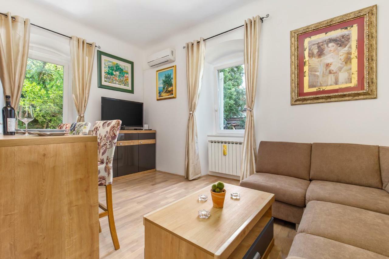 Apartman Villa Carolina Риека Экстерьер фото